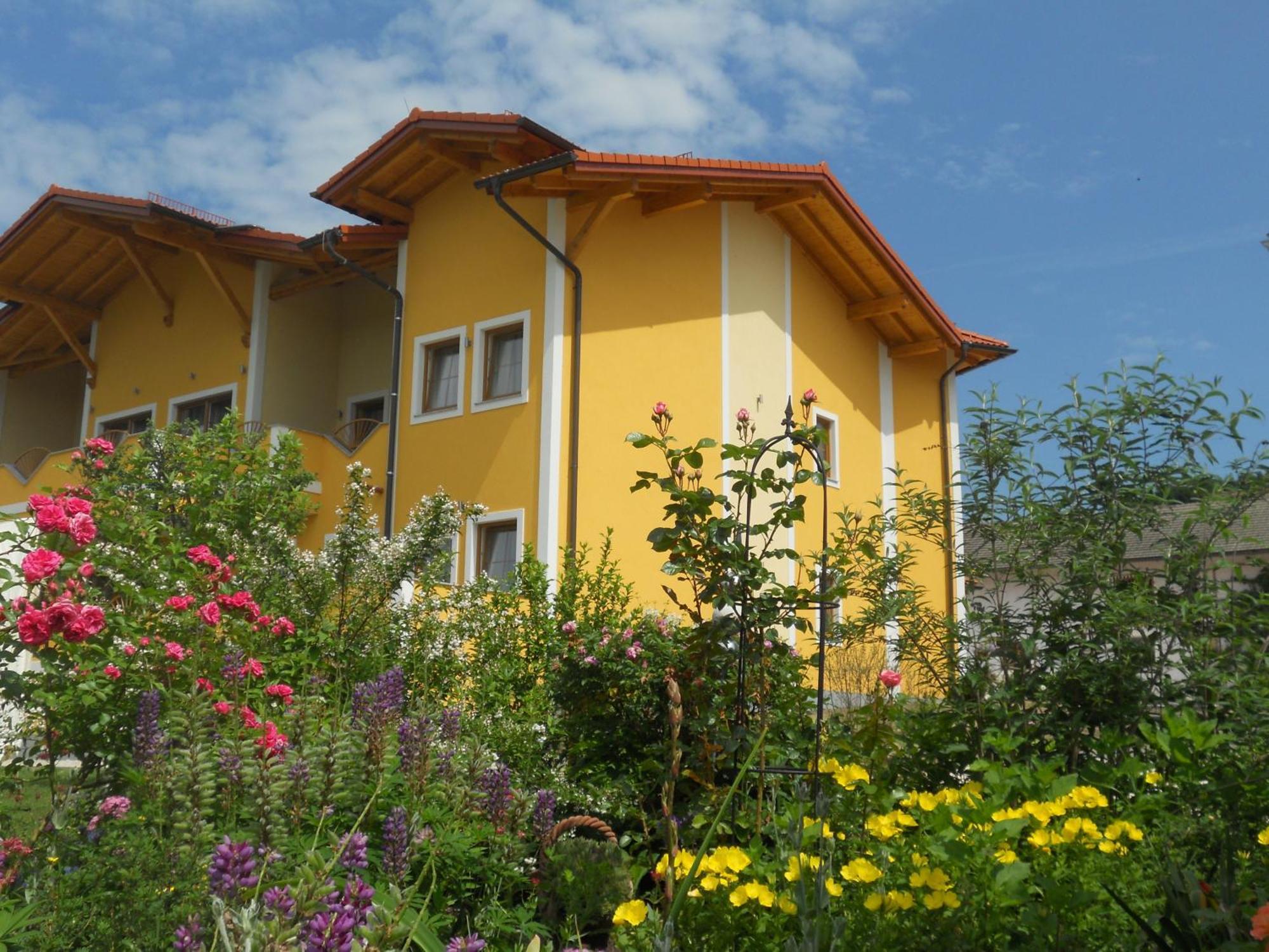 Ferienhotel Innviertel Kirchheim im Innkreis Εξωτερικό φωτογραφία